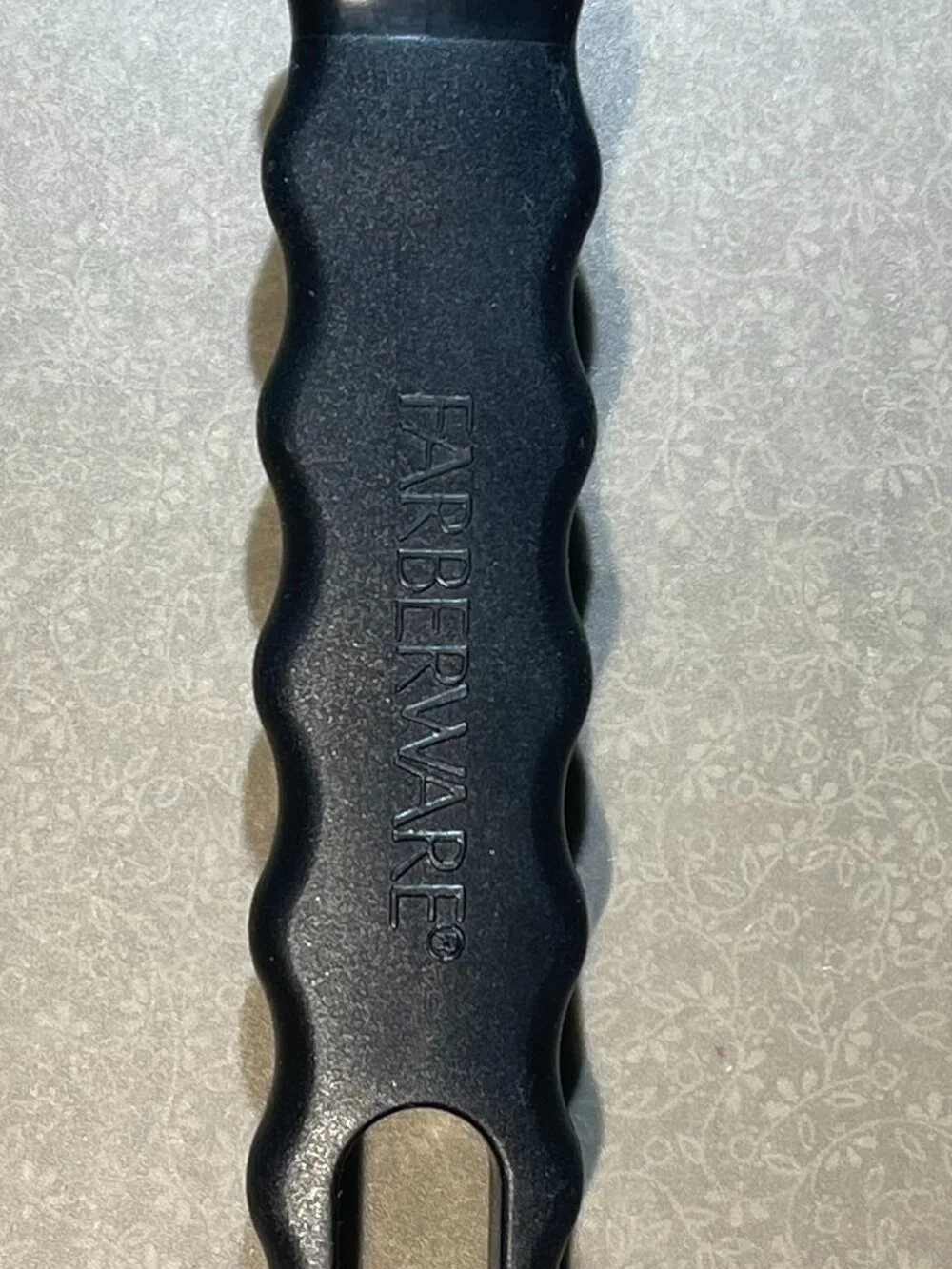 Farberware Black Nylon Slotted Serving Spoon Wavy Handle 15” Kitchen (2050)